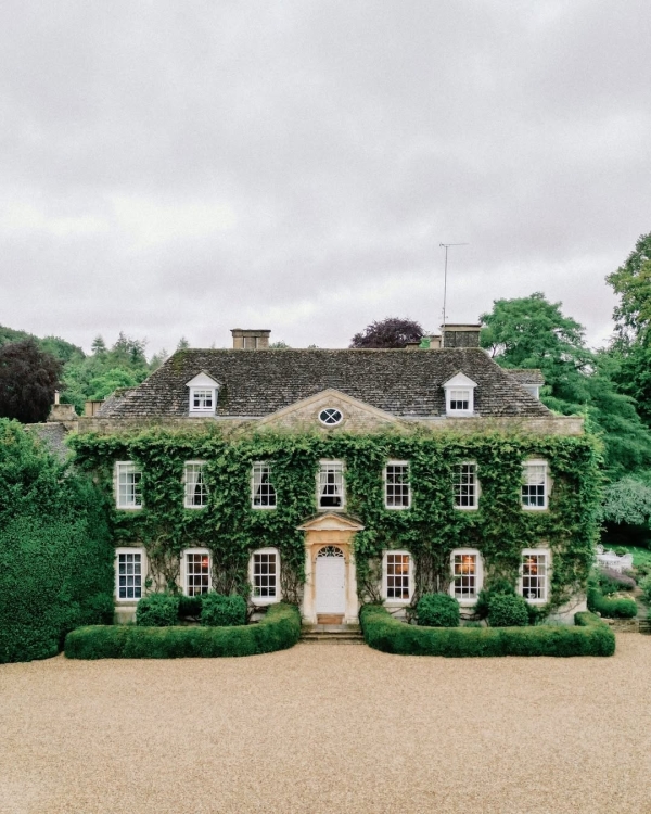 12 Romantic Wedding Venues That Look Straight Out of Pride & Prejudice