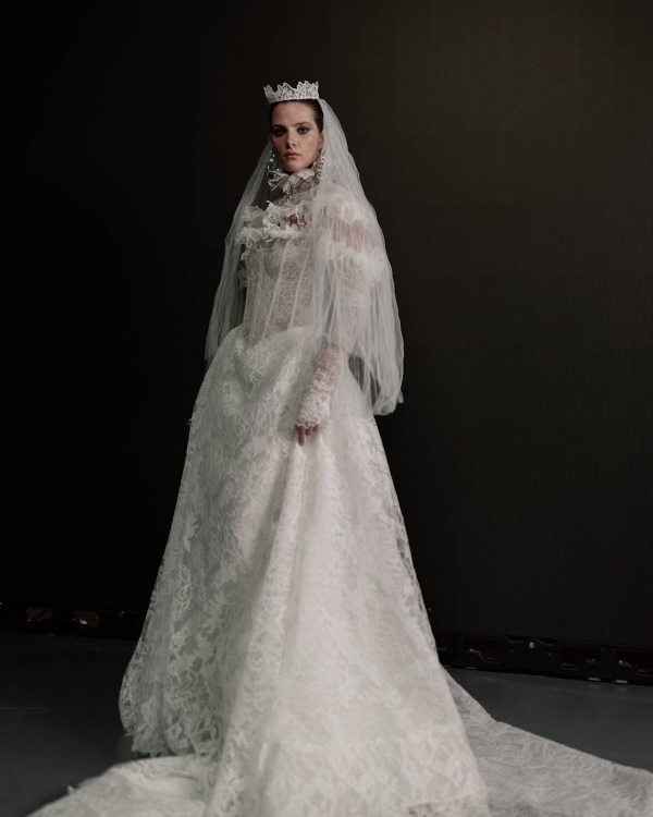The Chicest Looks & Trends from the Spring '26 Bridal Collections