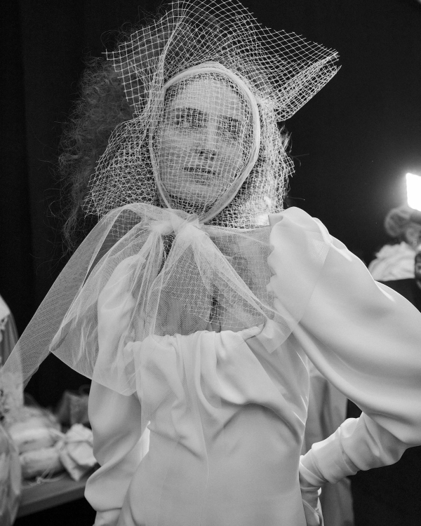 10 Ways to Style One Wedding Dress from Ceremony to Reception