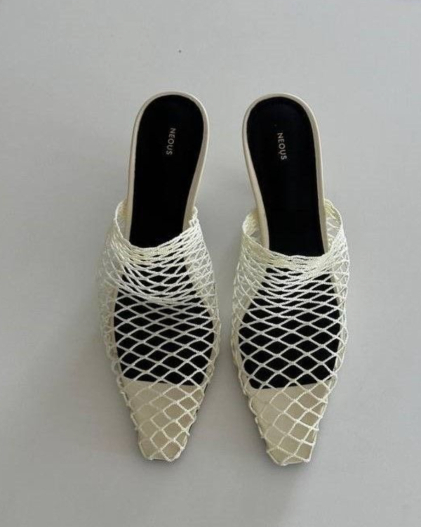 35 Ocean-Inspired Accessories to Complete Your Beach Bridal Look