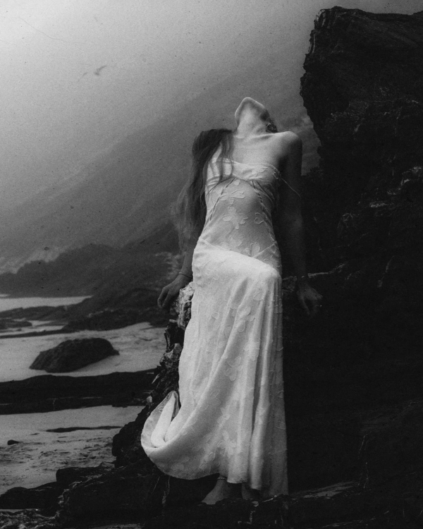 The Ultimate Hair & Beauty Guide for Beach Weddings