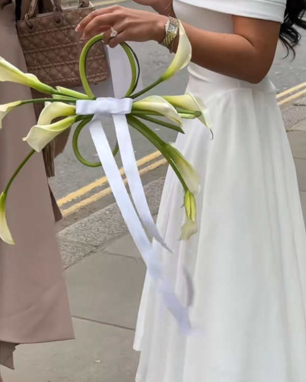 Trend: Clutch Bouquets