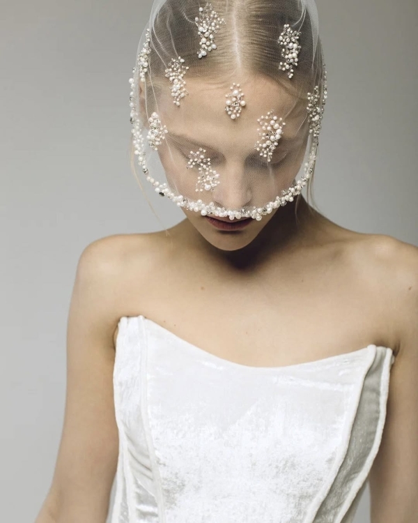 The Best Veils for Every Wedding Dress Style & Silhouette