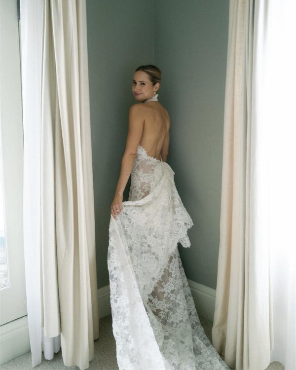 A Colorful & Relaxed Vintage Celebration in The Berkshires