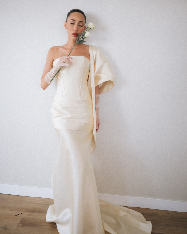 A Timeless Seaside Wedding on the Mediterranean Coast