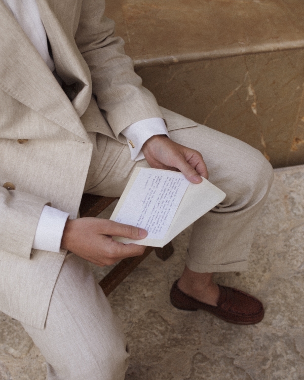 An Artistic Wedding Amongst a Breathtaking Quarry in Mallorca