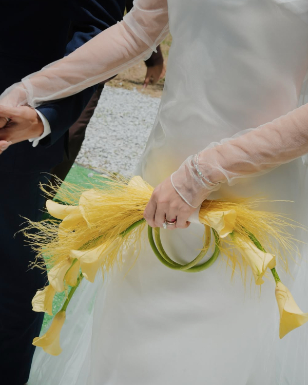 Trend: Clutch Bouquets