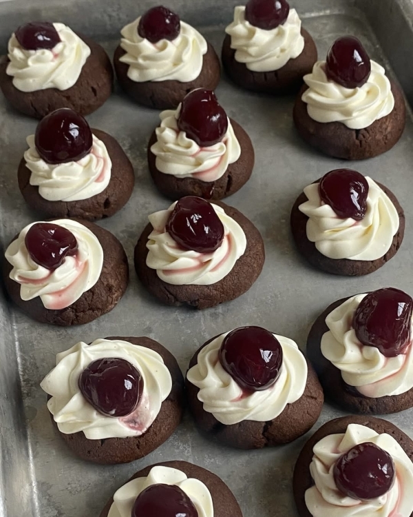 40 Irresistible Chocolate Brown Wedding Cakes and Desserts