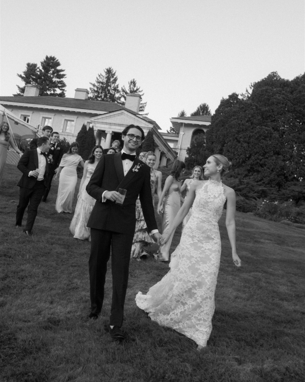 A Colorful & Relaxed Vintage Celebration in The Berkshires