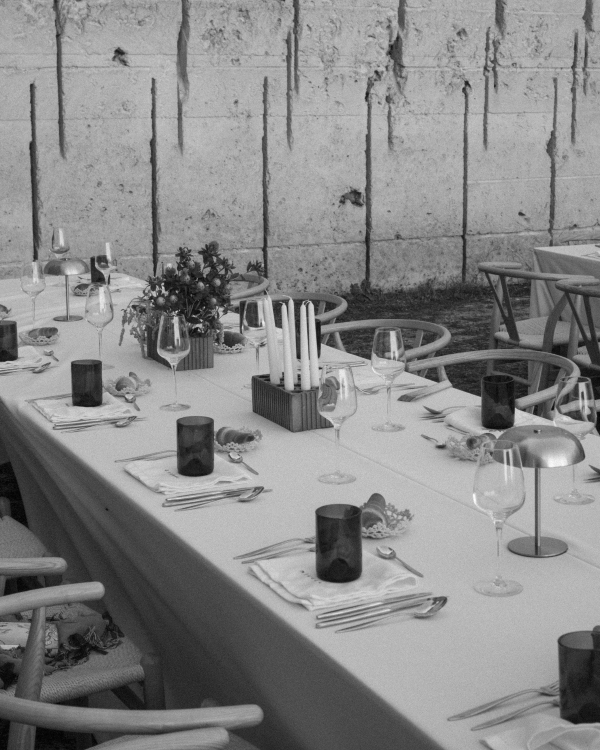 An Artistic Wedding Amongst a Breathtaking Quarry in Mallorca