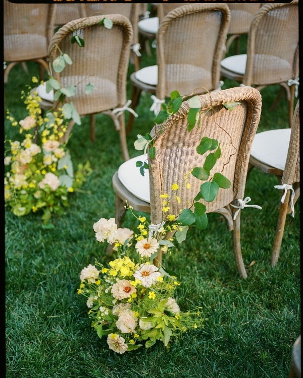 A Colorful & Relaxed Vintage Celebration in The Berkshires