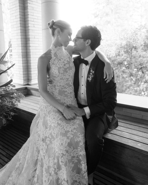 A Colorful & Relaxed Vintage Celebration in The Berkshires