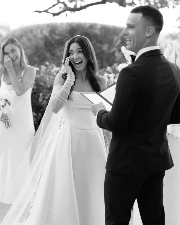 10 Must-Have Ceremony Photos According to Top Photographers