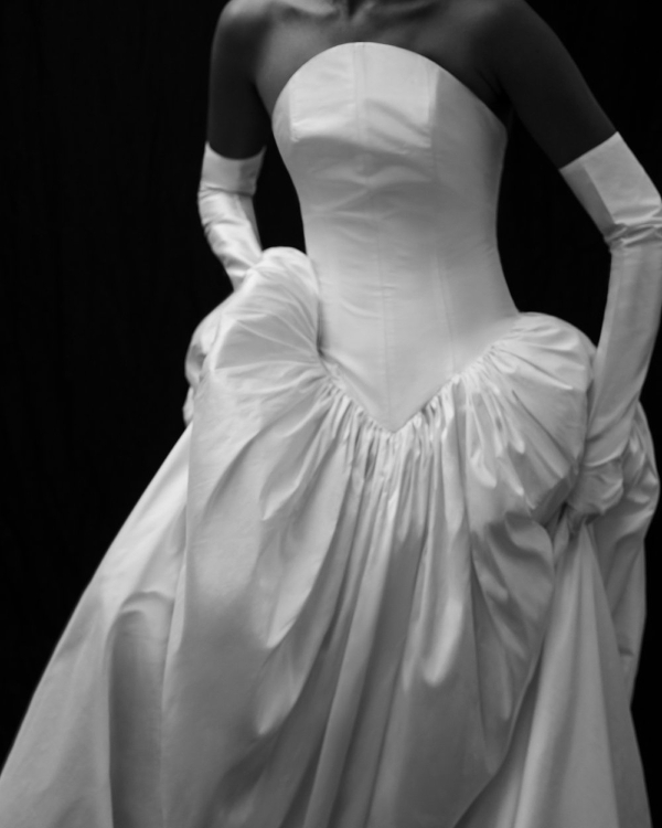 10 Ways to Style One Wedding Dress from Ceremony to Reception