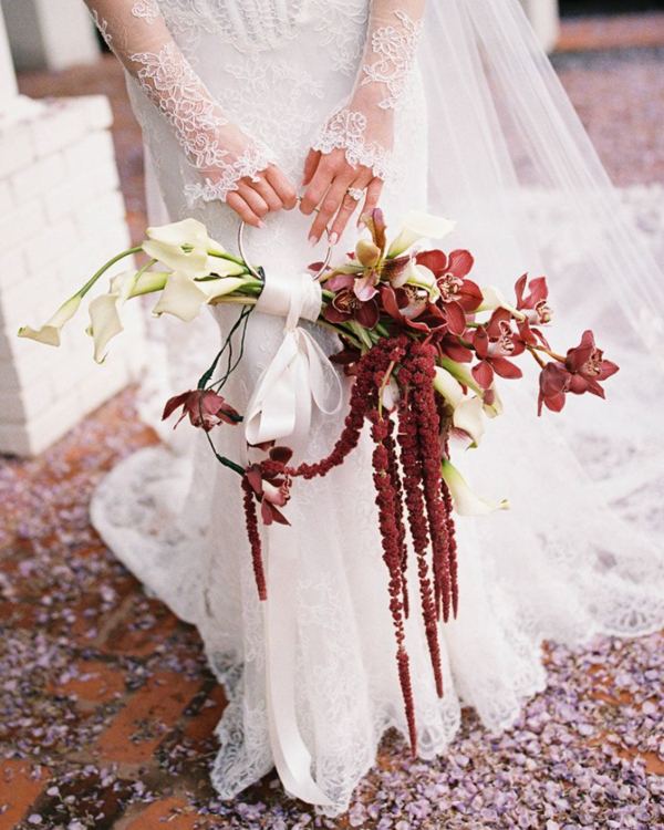 Trend: Clutch Bouquets