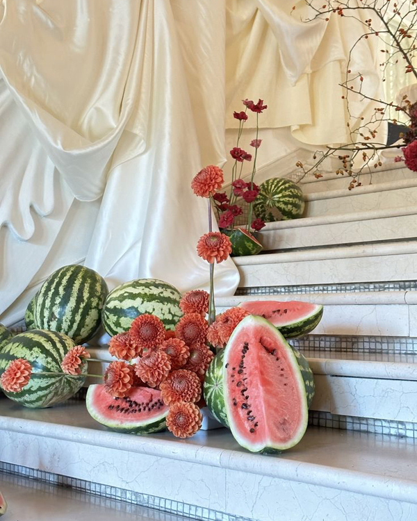 40 Creative Decor Ideas for a Tropical Wedding