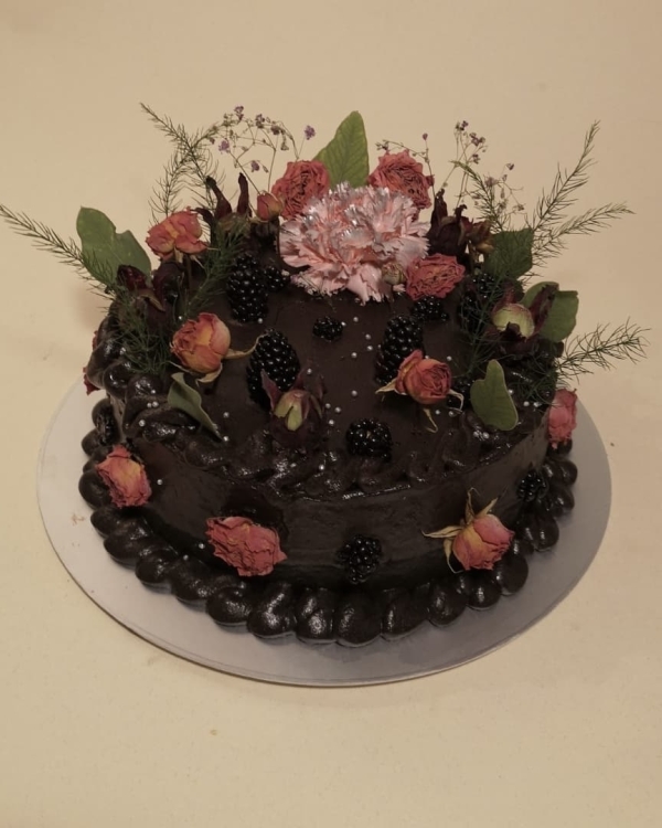 40 Irresistible Chocolate Brown Wedding Cakes and Desserts