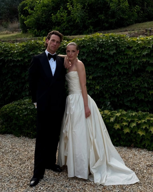 Here's Why Every Couple Needs a Wedding Content Creator