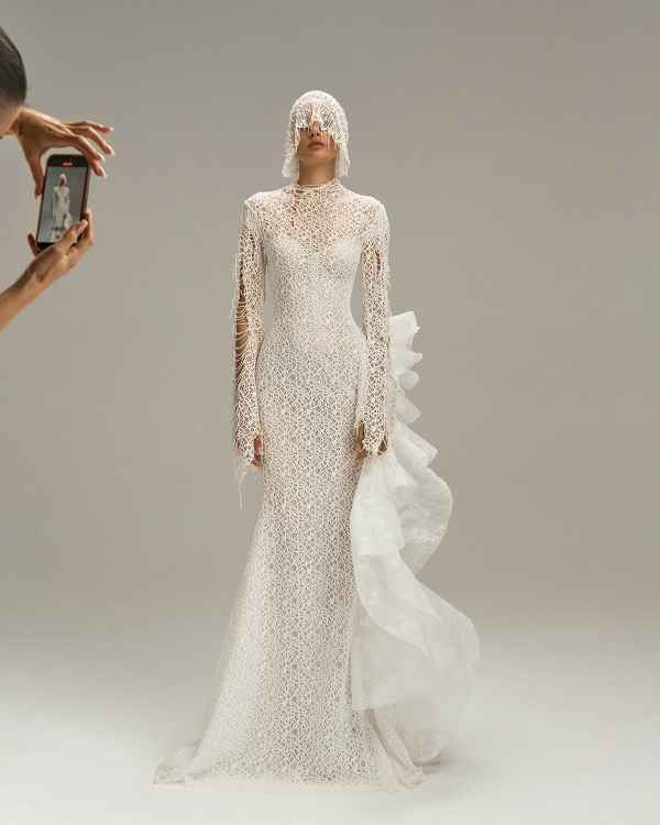 10 Ways to Style One Wedding Dress from Ceremony to Reception