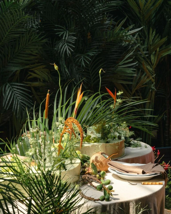 40 Creative Decor Ideas for a Tropical Wedding — photo 1