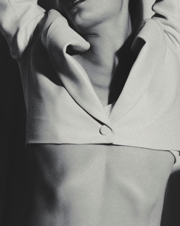 10 Ways to Style One Wedding Dress from Ceremony to Reception