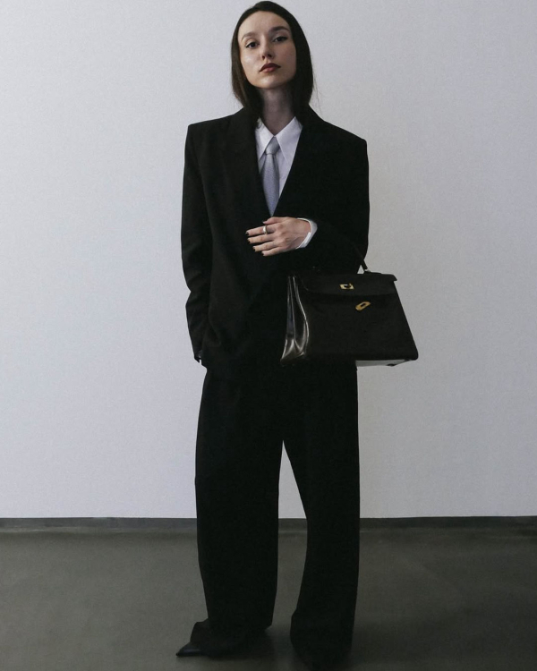 Fashion Influencers to Follow for Effortlessly Cool Event Wear Inspiration