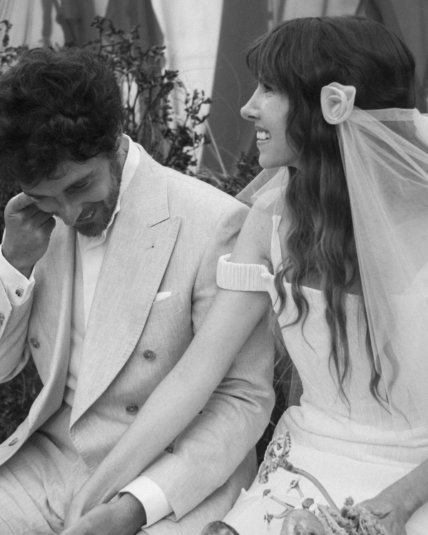 An Artistic Wedding Amongst a Breathtaking Quarry in Mallorca