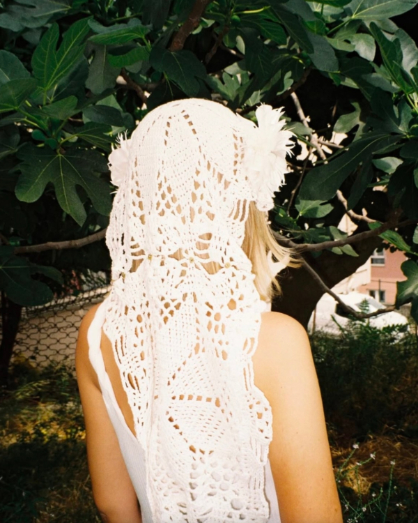 35 Ocean-Inspired Accessories to Complete Your Beach Bridal Look