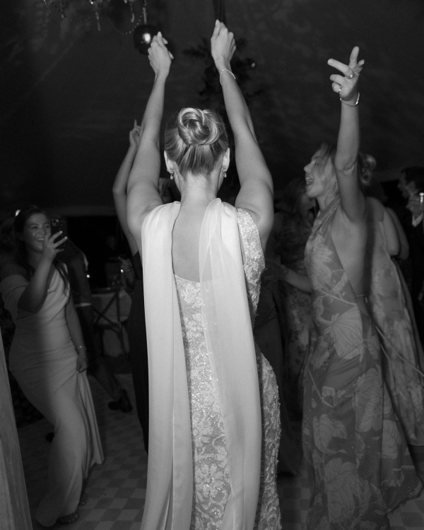 A Colorful & Relaxed Vintage Celebration in The Berkshires