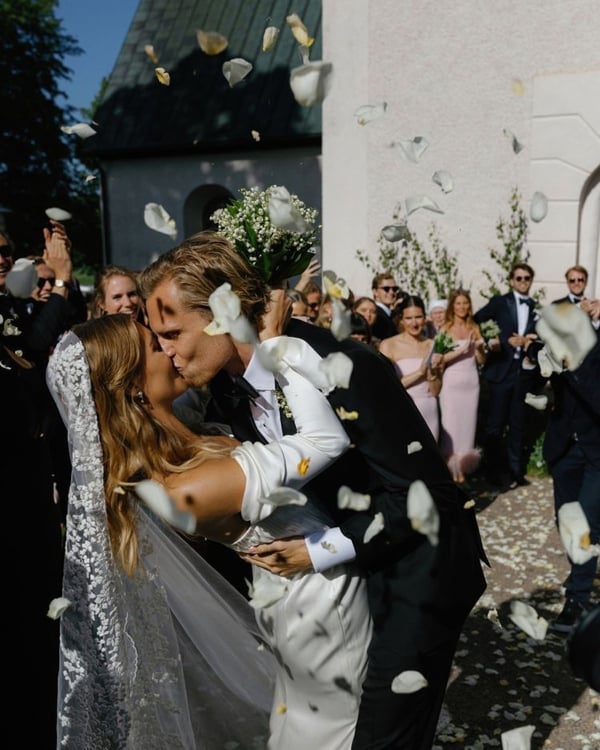 10 Must-Have Ceremony Photos According to Top Photographers