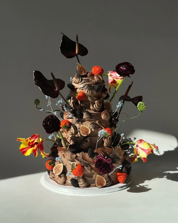 40 Irresistible Chocolate Brown Wedding Cakes and Desserts