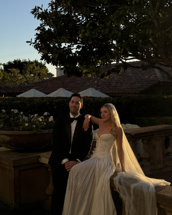 Here's Why Every Couple Needs a Wedding Content Creator