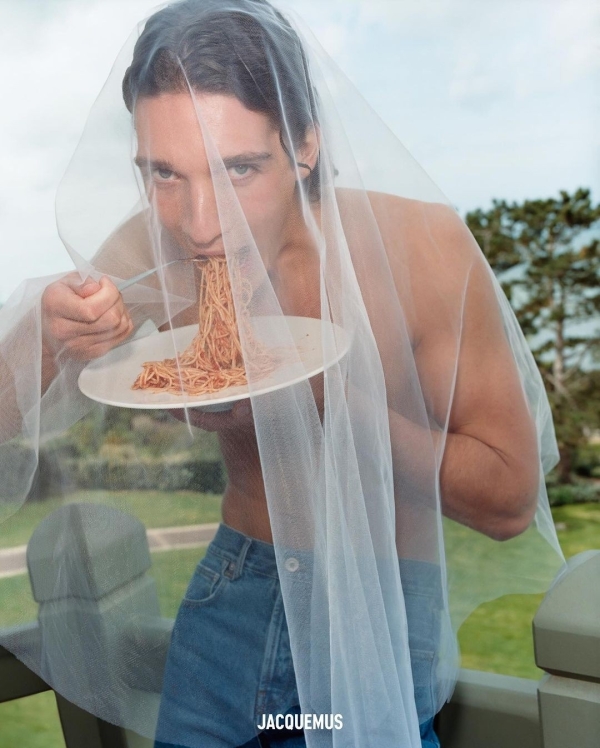 40 Fashionable Food-Infused Wedding Photography Ideas That Serve Style