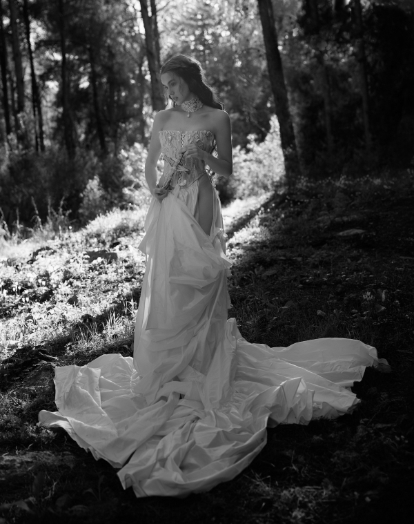 The Chicest Looks & Trends from the Spring '26 Bridal Collections