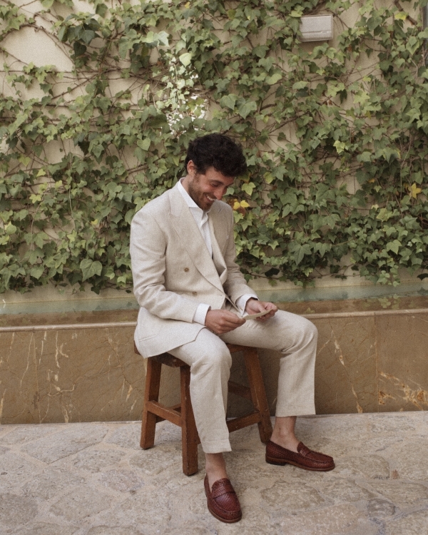 An Artistic Wedding Amongst a Breathtaking Quarry in Mallorca