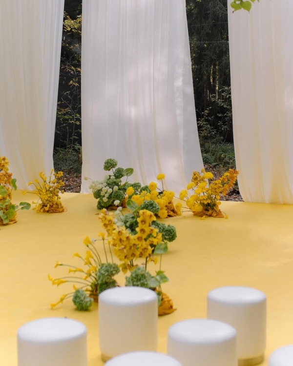 Trend: Yellow Event Design