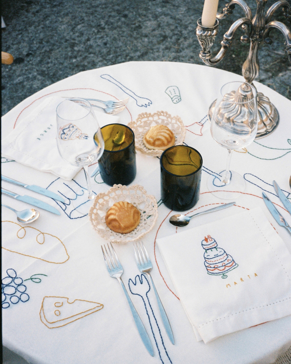 An Artistic Wedding Amongst a Breathtaking Quarry in Mallorca