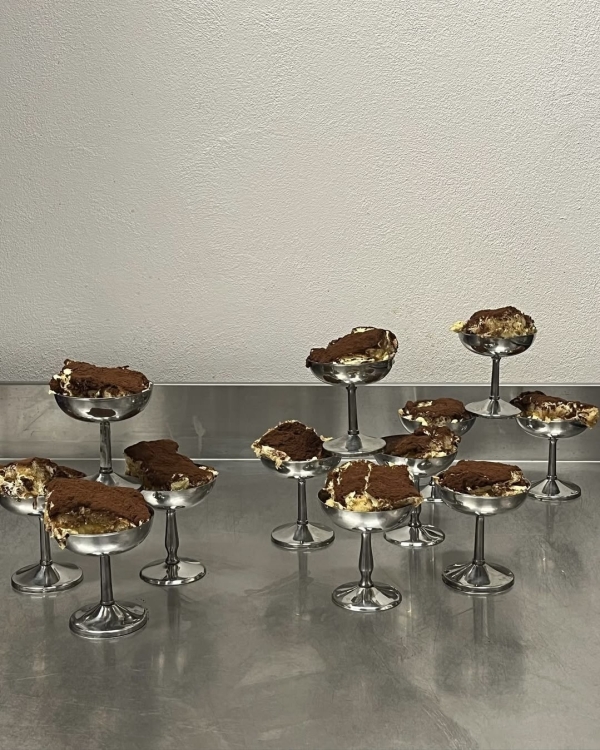 40 Irresistible Chocolate Brown Wedding Cakes and Desserts