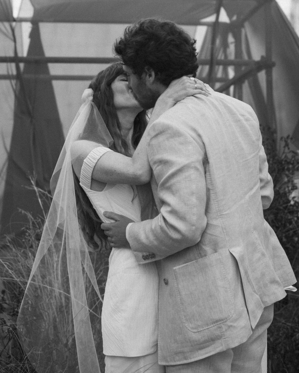 An Artistic Wedding Amongst a Breathtaking Quarry in Mallorca