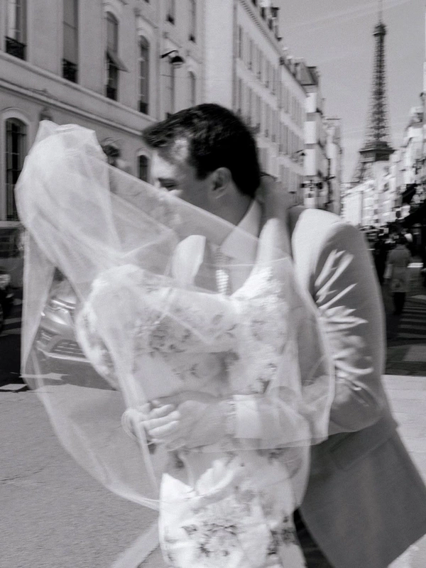 40 French Songs to Soundtrack Your Dream Wedding in France — photo 1