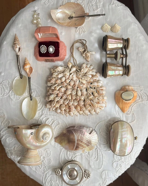 40 Shell, Crochet & Mother-of-Pearl Looks for Your Beach Bridal Era — photo 2
