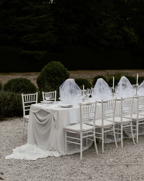 Vintage Romance Meets Parisian Elegance at This French Château Garden Wedding — photo 1
