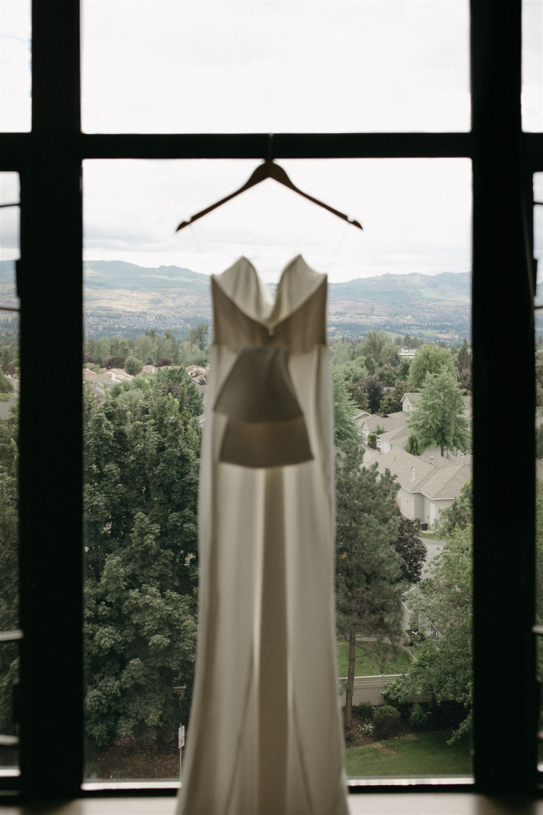 Alexandra and Alby's Wedding at Kelowna Winery | Wedding in British Columbia Photo