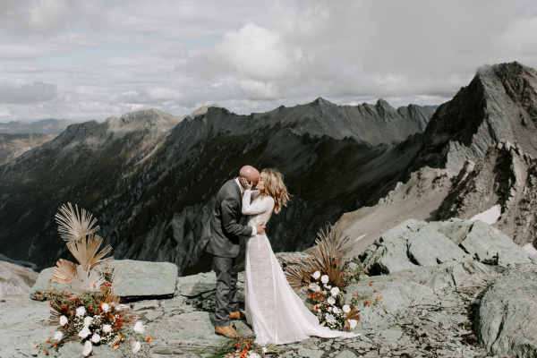 Photographers The Lovers Elopement Co