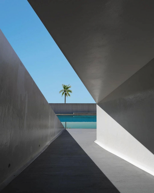 Everything to Know About "Earlymoons"