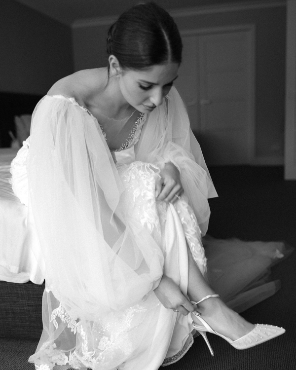 Why You Should Consider Getting Ready Wedding Photos