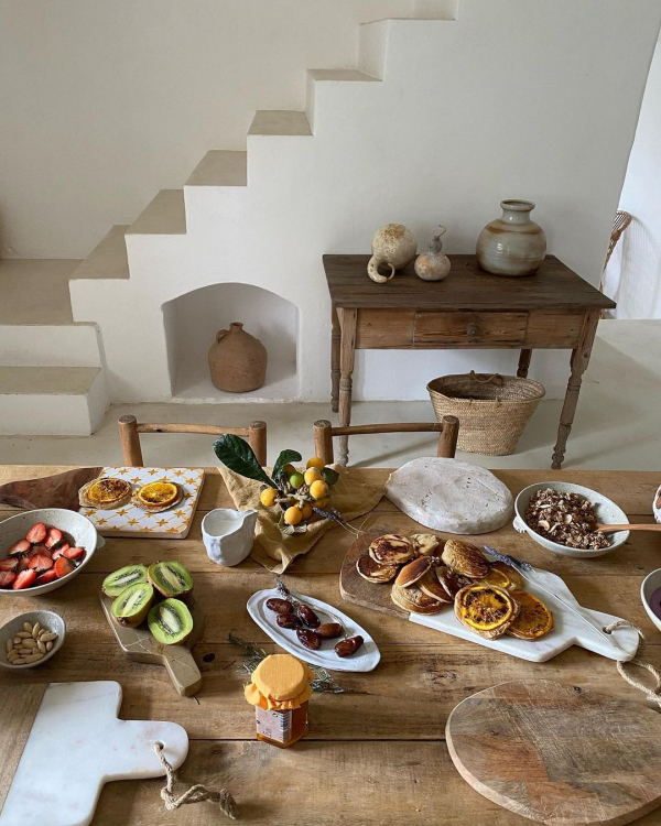 Everything to Know About "Earlymoons"