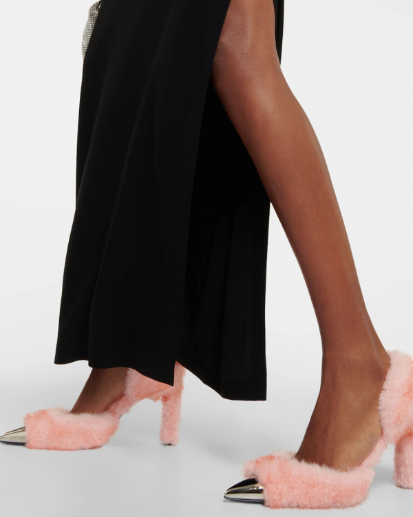 Fluffy Shoes for a Winter Wedding