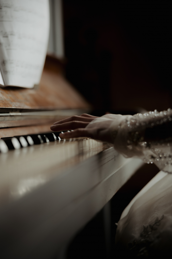 A Decade of Love: Romantic Anniversary Photoshoot at Mont Du Soleil