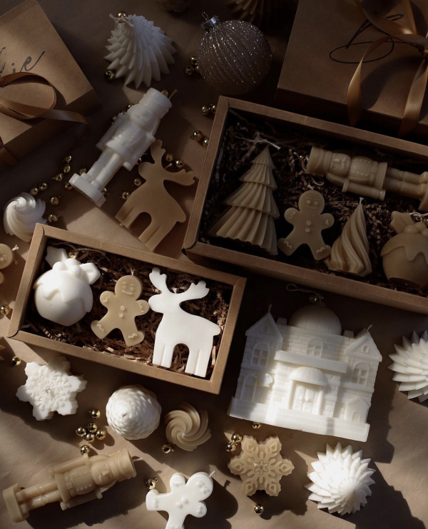 Christmas Pajama Party Ideas | Xmas Pajama Themed Party: Games, Decor, Outfits